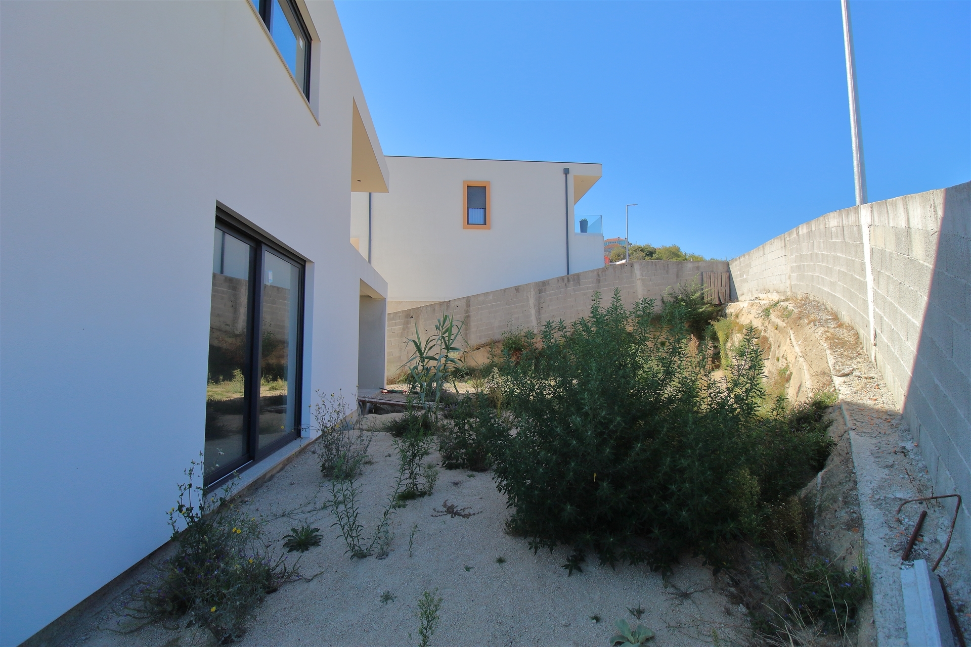 House T4